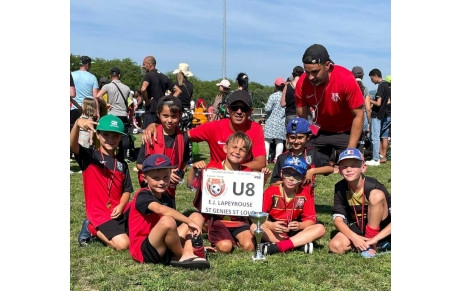 Les U8 vainqueurs du tournoi de Revel